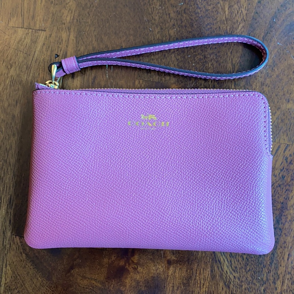 Coach wristlet wallet